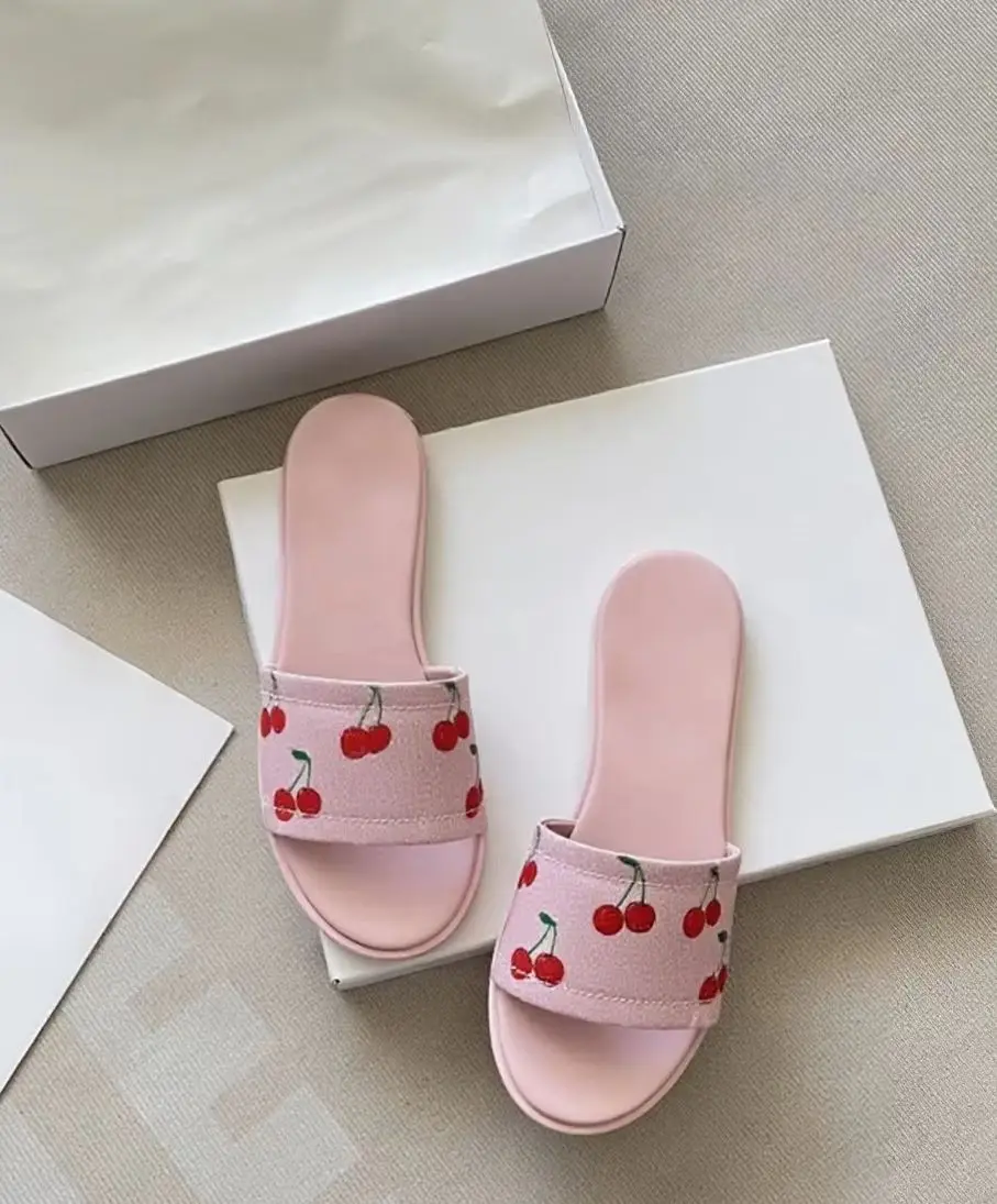 

2025 Новая изысканная модная универсальная удобная простая модная женская обувь высокого качества HL80