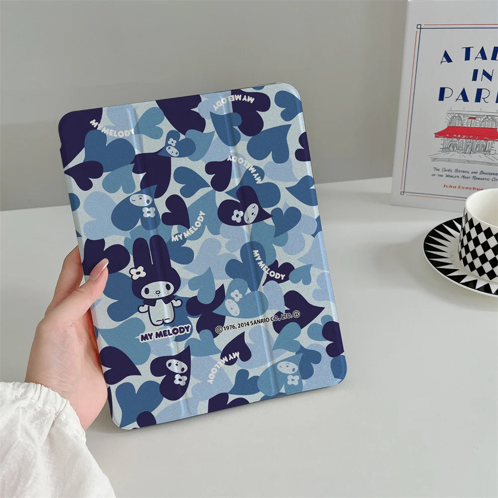 

Ins Cute Camouflage Melody Tablet Cover Suitable for A16 2024 11 2025 Air 5/4 10.9 iPad 10 9.7 10.2/10.5 Mini 6/5 with Pen Slot