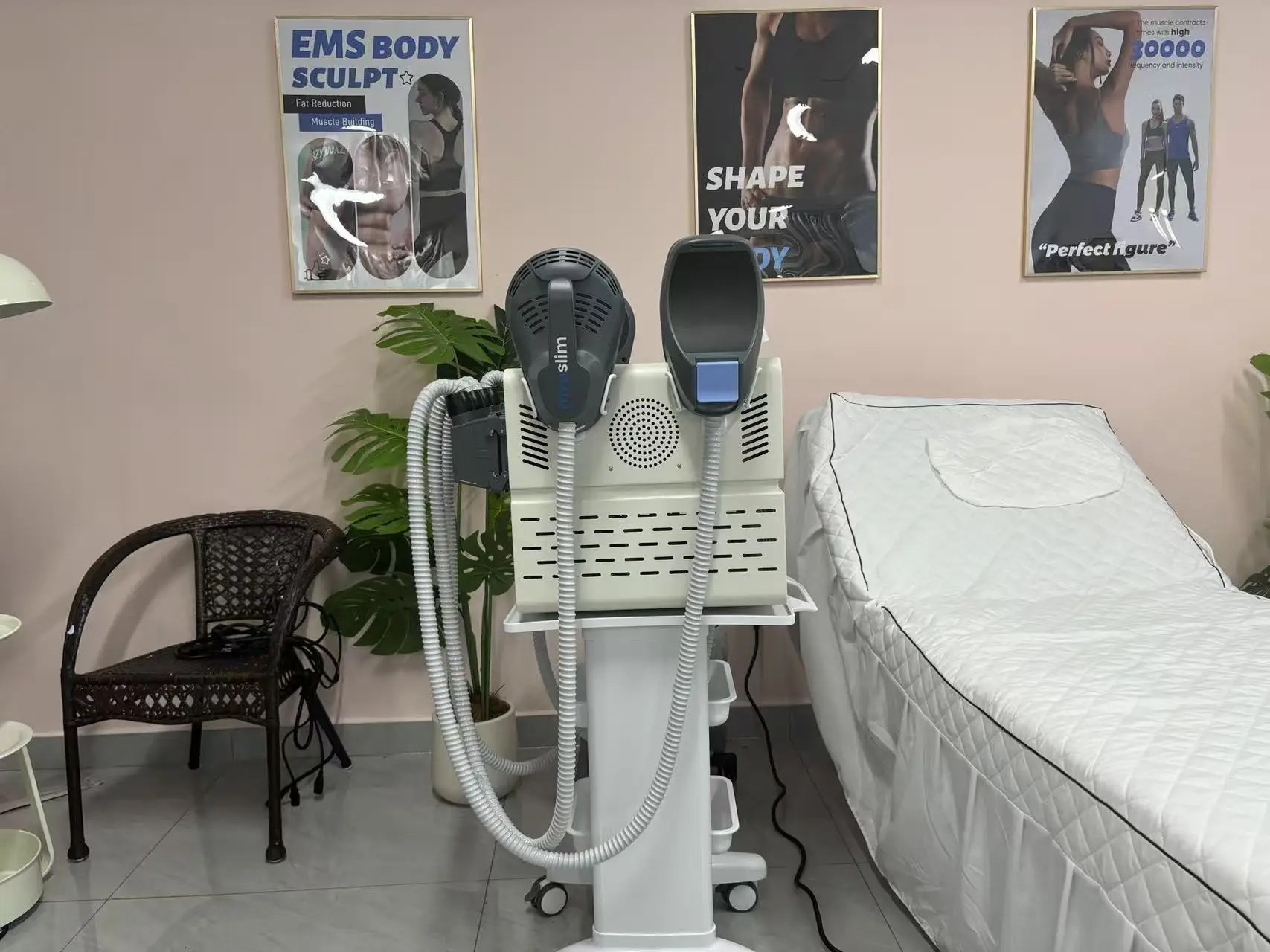 

Myoslim NEO RF HIEMT EMS Body Sculpt Machine Eletric Muscle Stimulator Muscle Massager Fat Burner Weight Loss Butt Lifter Shaper