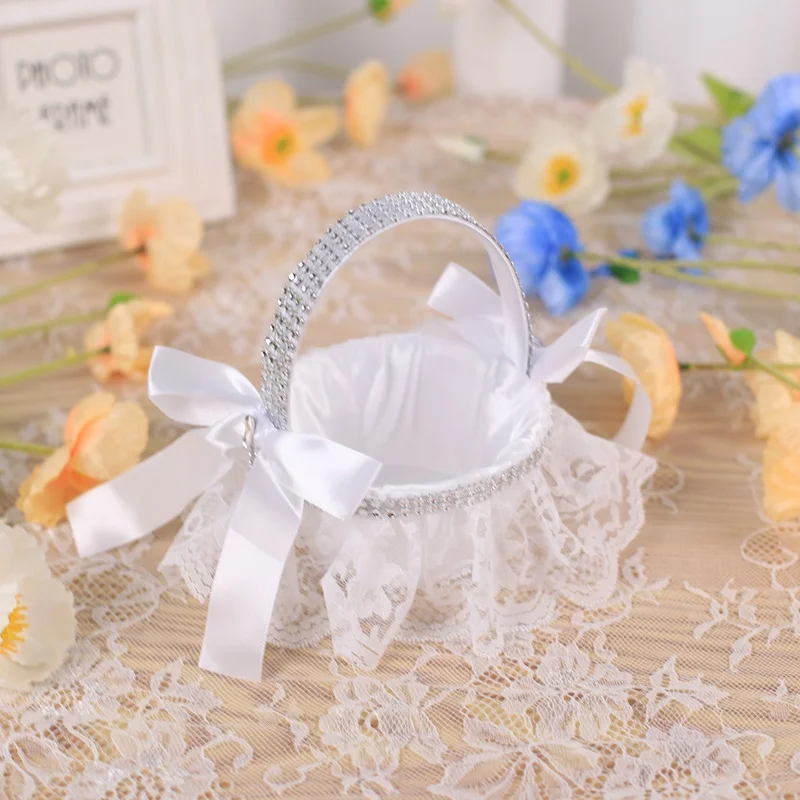 

White Flower Girls Basket Silk Wedding Basket for Flower Bride/Kid Hand Held Wedding Ceremony Party Decoration Bachelorette Gift