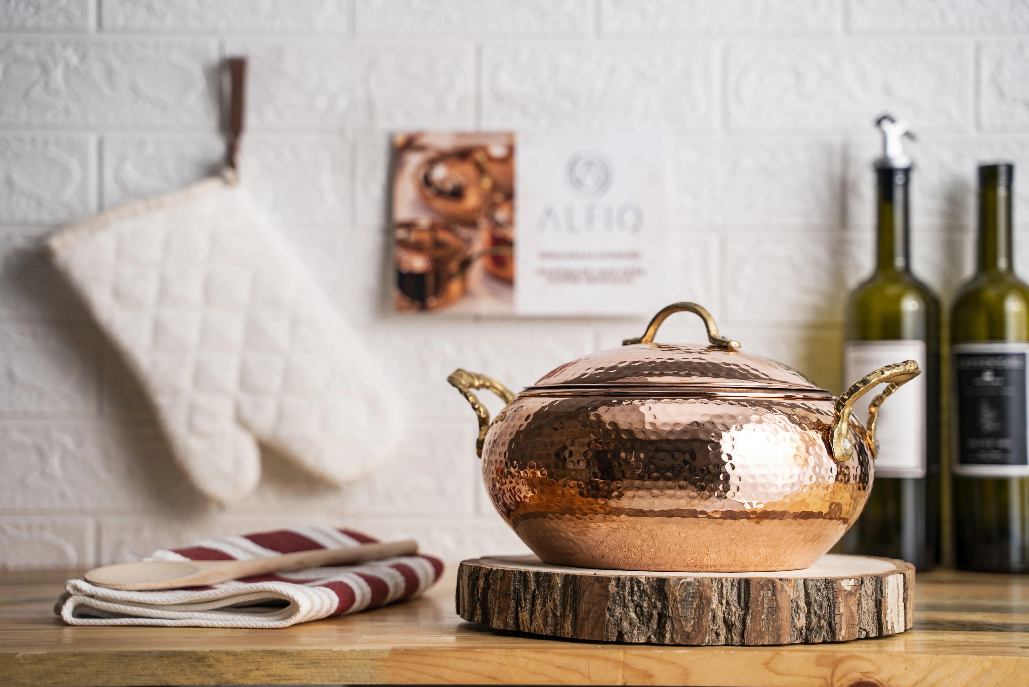 Solid Copper Cooking Pot and Lid (Brass Handle)