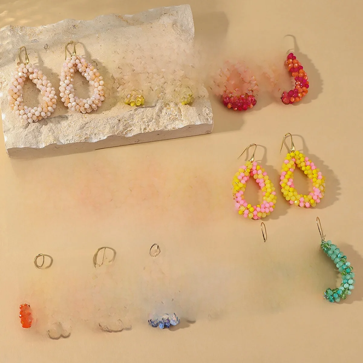 Boho stijl veelkleurige waterdruppel oorbellen voor vrouwen elegante handgemaakte kristallen kralen hangende oorbellen zomer strandfeest sieraden - afbeelding 2