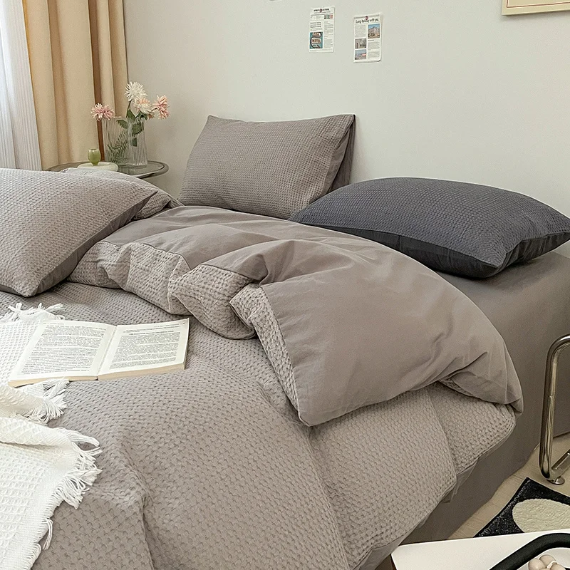 2024 new high-quality  cotton breathable skin-friendly solid color double-sided printed dyed bed sheets quilt covers 4pcs set