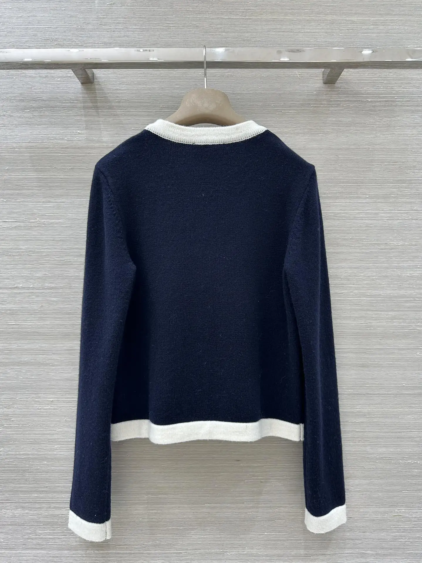 Women's new style knitted round neck cardigan jacket versatile and elegant temperament knitted short versatile j