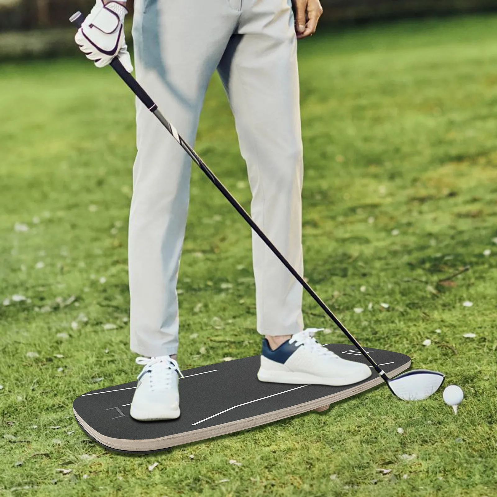 لوحة توازن تحويل الوزن لمدرب الجولف المتأرجح لممارسة الجولف من الخشب الصلب وورق الصنفرة على السطح وتدريبات عيد الميلاد