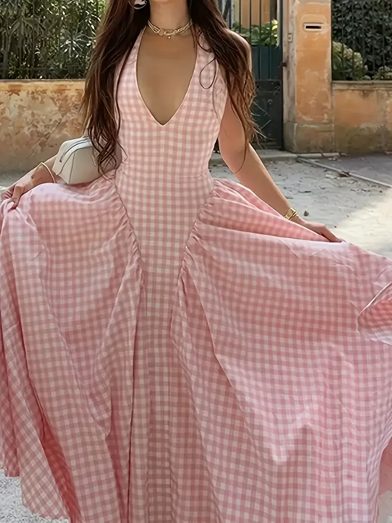 Abito da donna con cinturino per spaghetti scozzese a quadretti rosa e bianco - Maxi senza maniche con scollo a V smock sul retro e orlo svasato - Su fluido
