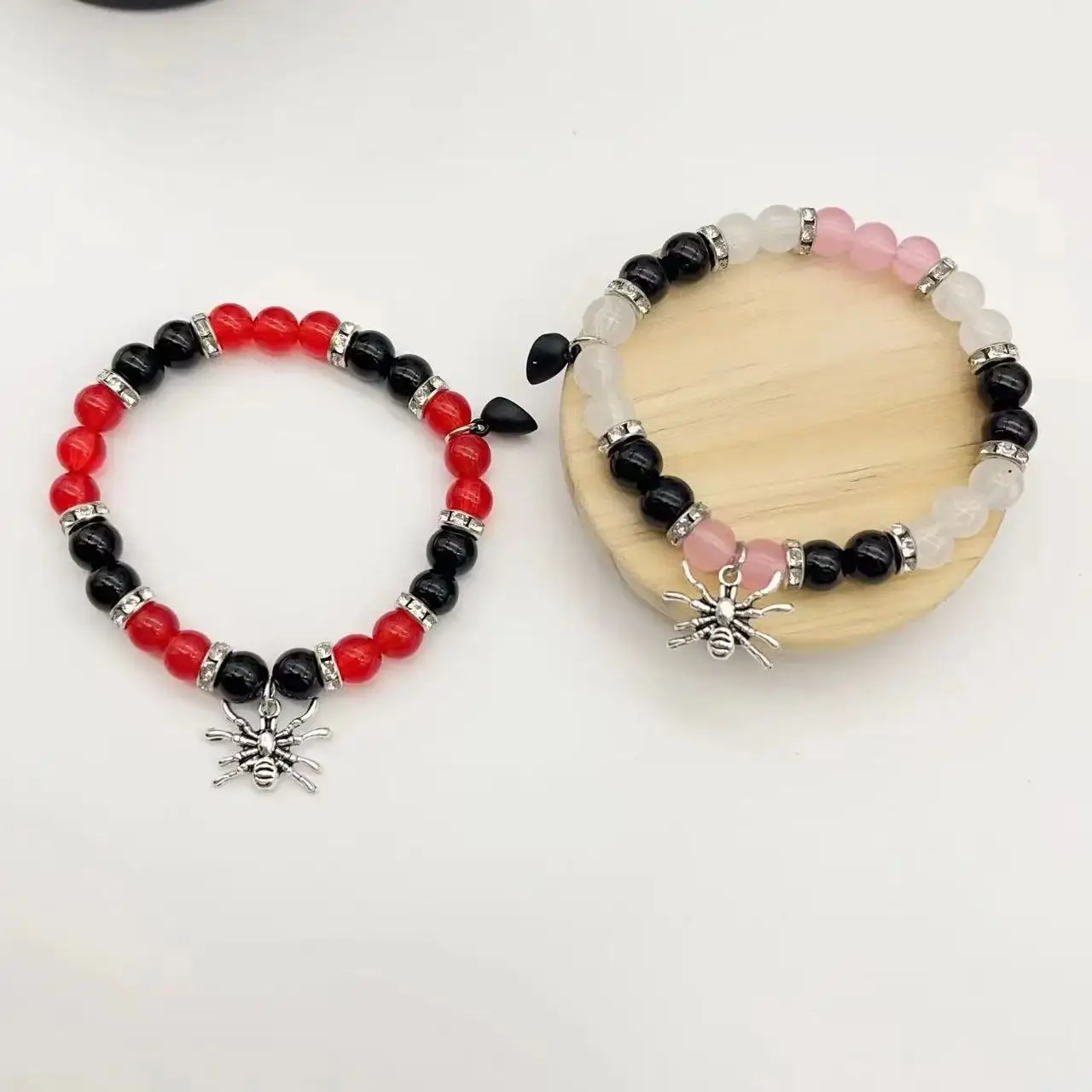 2 pcs of Spider Pendant Heart Shaped Magnet Bead Couple‘s Bracelets