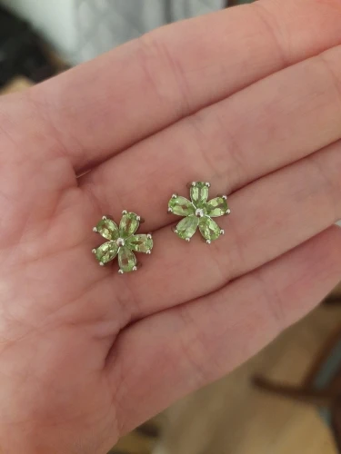 Lithos Style 17 Boucles d'oreilles en argent et péridot - Vert Renaissance photo review