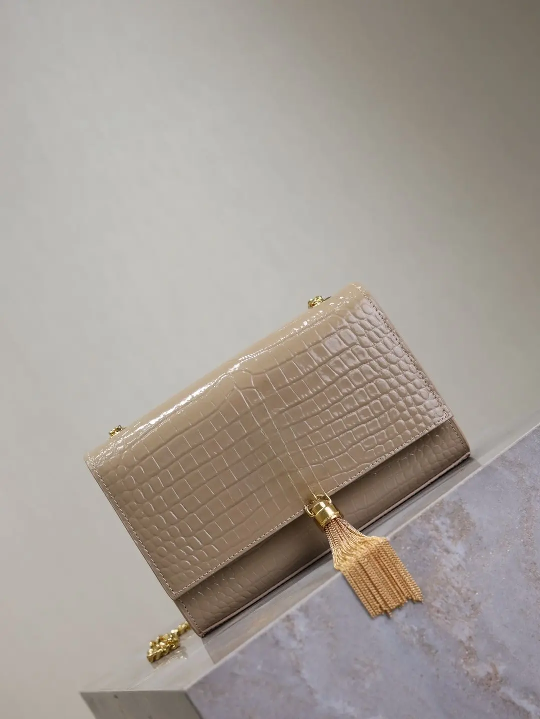 レディース フラップバッグ クロスボディバッグ 女性用 チェーンバッグ 女性用 クラシックデザイン ショルダー メッセンジャー 財布とハンドバッグ