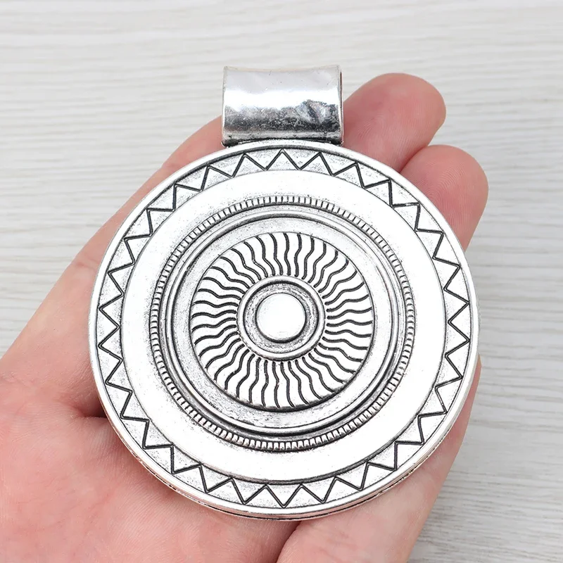 2 x tybetańskie srebro Boho Bohemia Tribal duże duże okrągłe medalion Charms wisiorki na naszyjnik komponenty do wyrobu biżuterii 77x64mm — zdjęcie 2