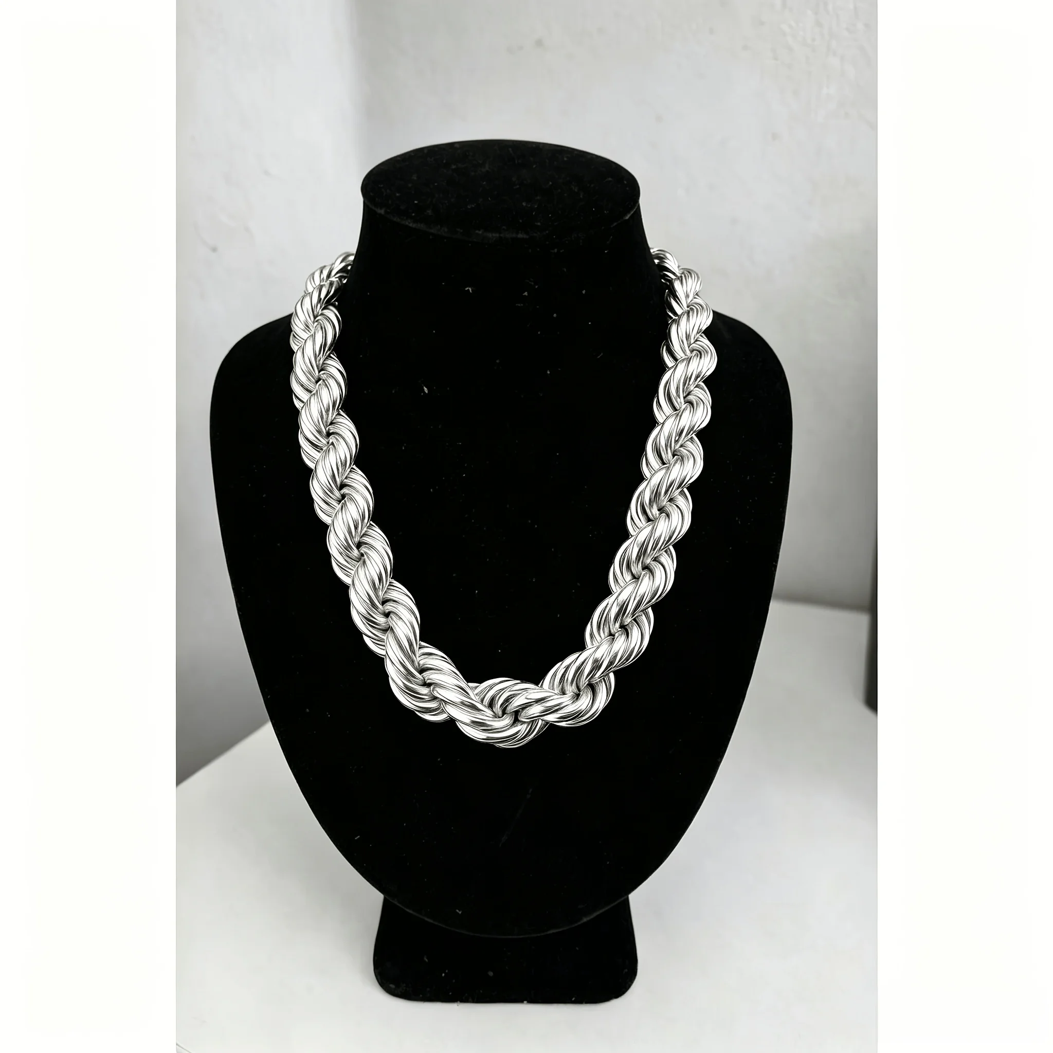 12mm Fashionable Men's Necklace, Featuring A High-end Hip-hop Style, Is Perfect for Music Festivals. It's Fashionable And Versatile, Making It The Perfect Gift for Your Boyfriend
