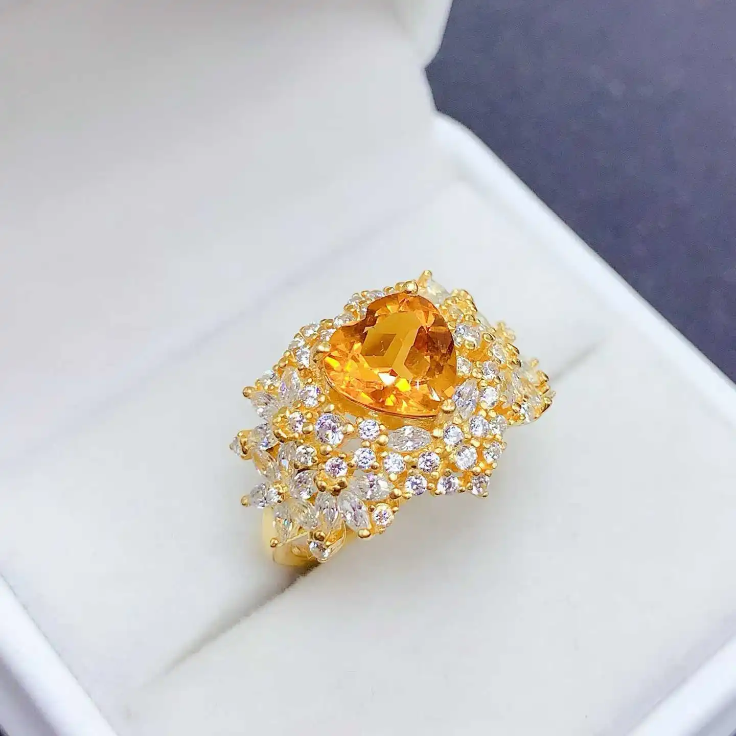 

KJJEAXCMY Natural Gemstone Women's Luxury Impurity Free 8x8mm Yellow Crystal Ring New 925 Pure Silver Inlay Gift for Girlfriend