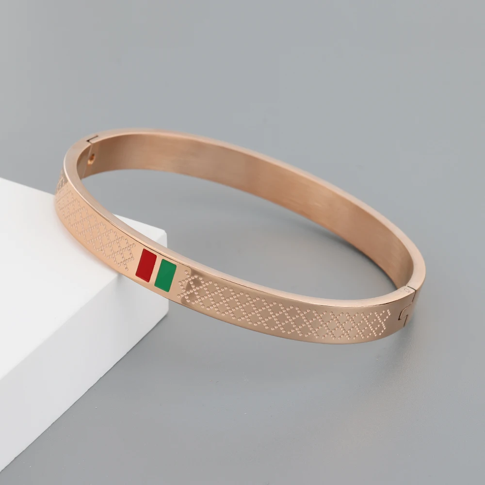 Trendy Bangle for Women Red and Green Charm Stainless Steel Gold Plating Jewelry Lover Bangle Luxury Wedding Female Bangle