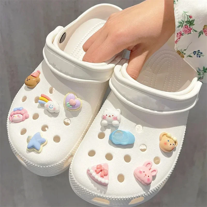 Breloques de chaussures avec trou d'ours arc-en-ciel, 10 pièces, accessoires, boucle de chaussure, petits animaux mignons, chaussures fleur, décoration de chaussures DIY