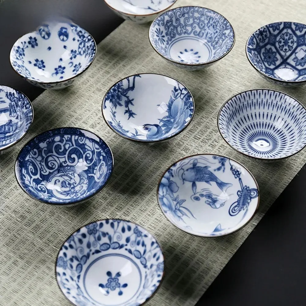 Tasse à thé en porcelaine bleu et blanc chinois, service à thé peint à la main, petit bol à thé fleur, accessoires de normalisation, verres, vente en gros