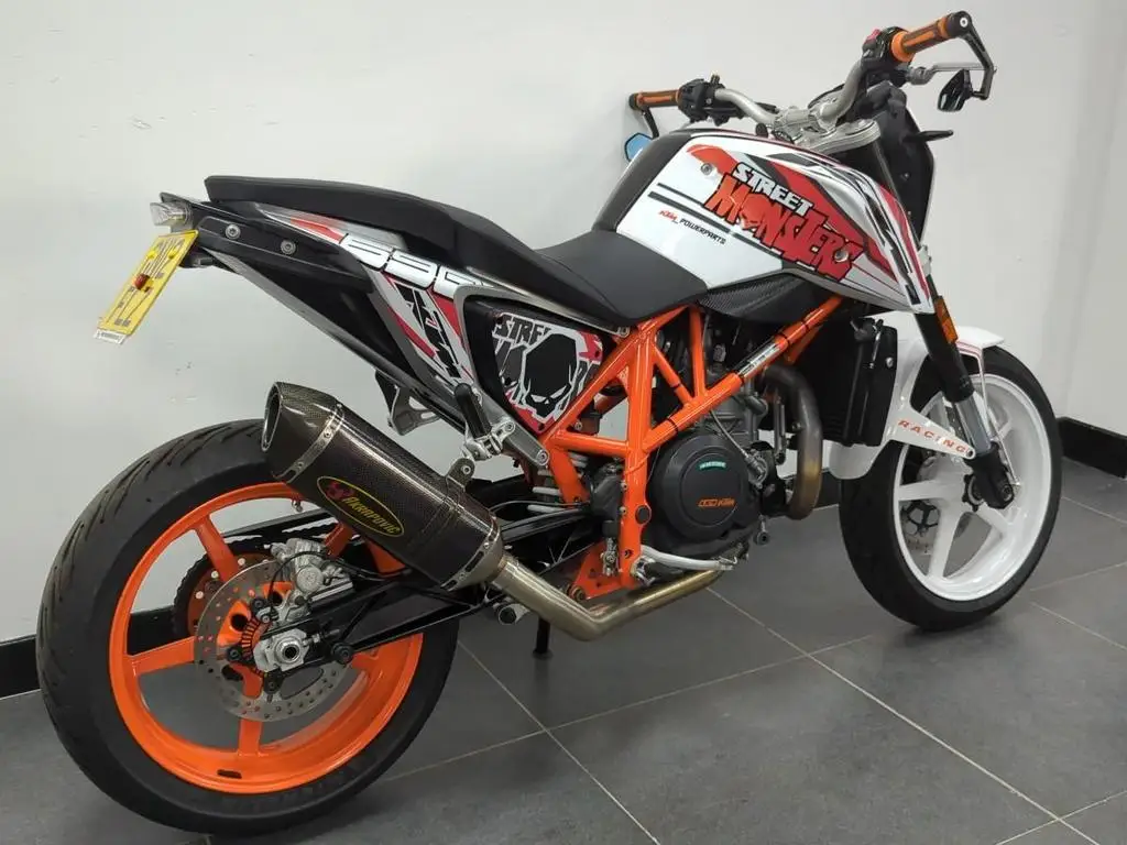 Promocyjna cena KTM Duke Duke podwójne sportowy motocykl KTM Duke 690 cm3 2012