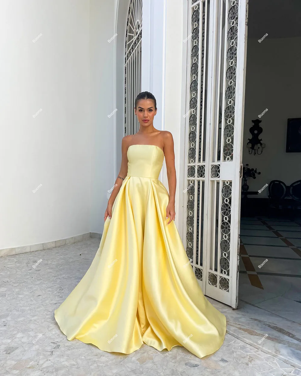 Booma Yellow A-Line Simple Evening Dresses Strapless Sleeveless Satin Formal Party Gowns for Women Floor Length Prom Dresses