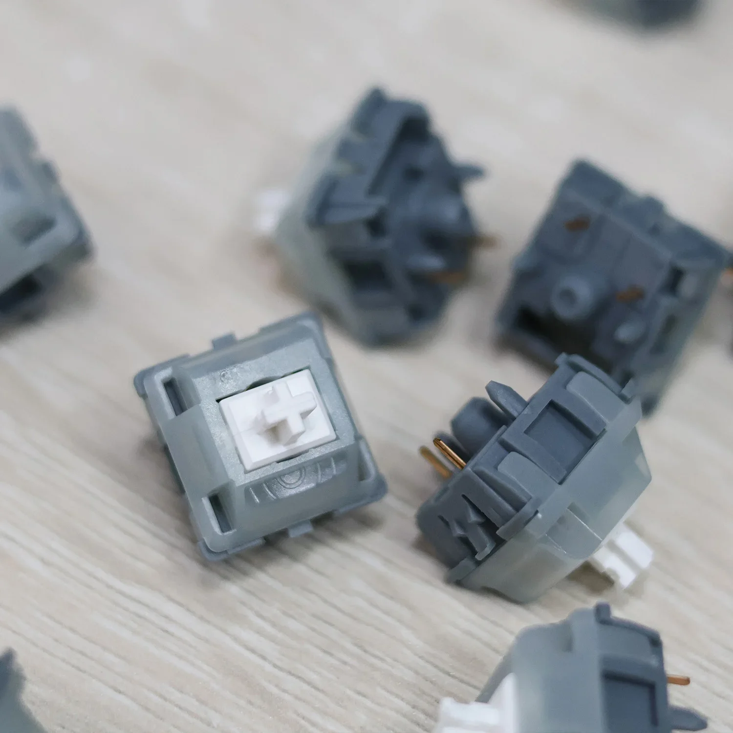 Gateron Everfree Szary przełącznik dotykowy 59g MX EF przełącznik do klawiatury mechanicznej Fabrycznie smarowany nylon POM PC 5pin SMD — zdjęcie produktu 7