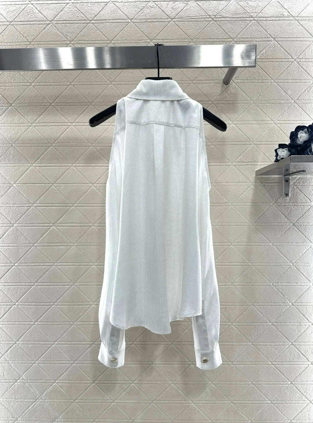 

Women's new off shoulder jacquard dark pattern lapel shirt, comfortable, low-key and elegant shirt