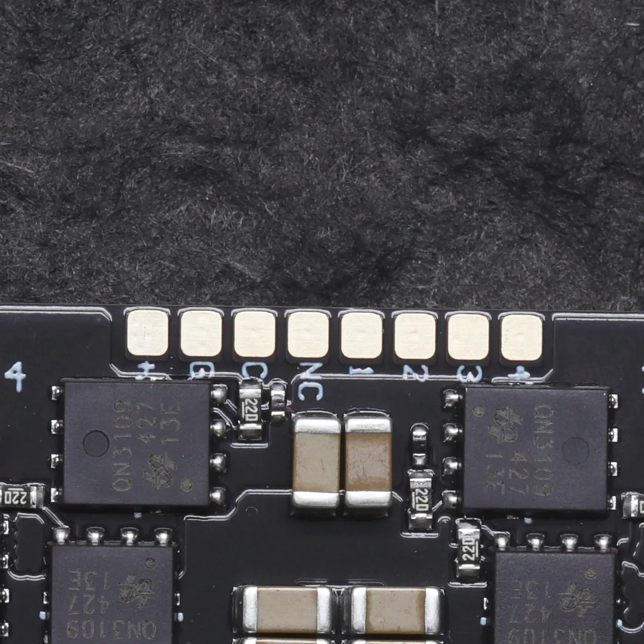Fotografia 5: ESC BLS 55A 30.5x30.5 4-em-1, MOSFET EFM8BB21F16, LiPo 3-8S, DSHOT300/600, Ultraleve 13.5g para Peças FPV