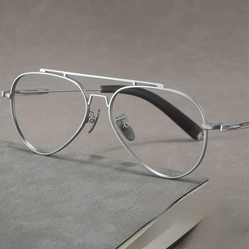 Okulary z czystego tytanu Pilot z podwójnym mostkiem Vintage Ultra lekkie okulary w dużych rozmiarach Męska struktura Proste oprawki Modne okulary — zdjęcie 2