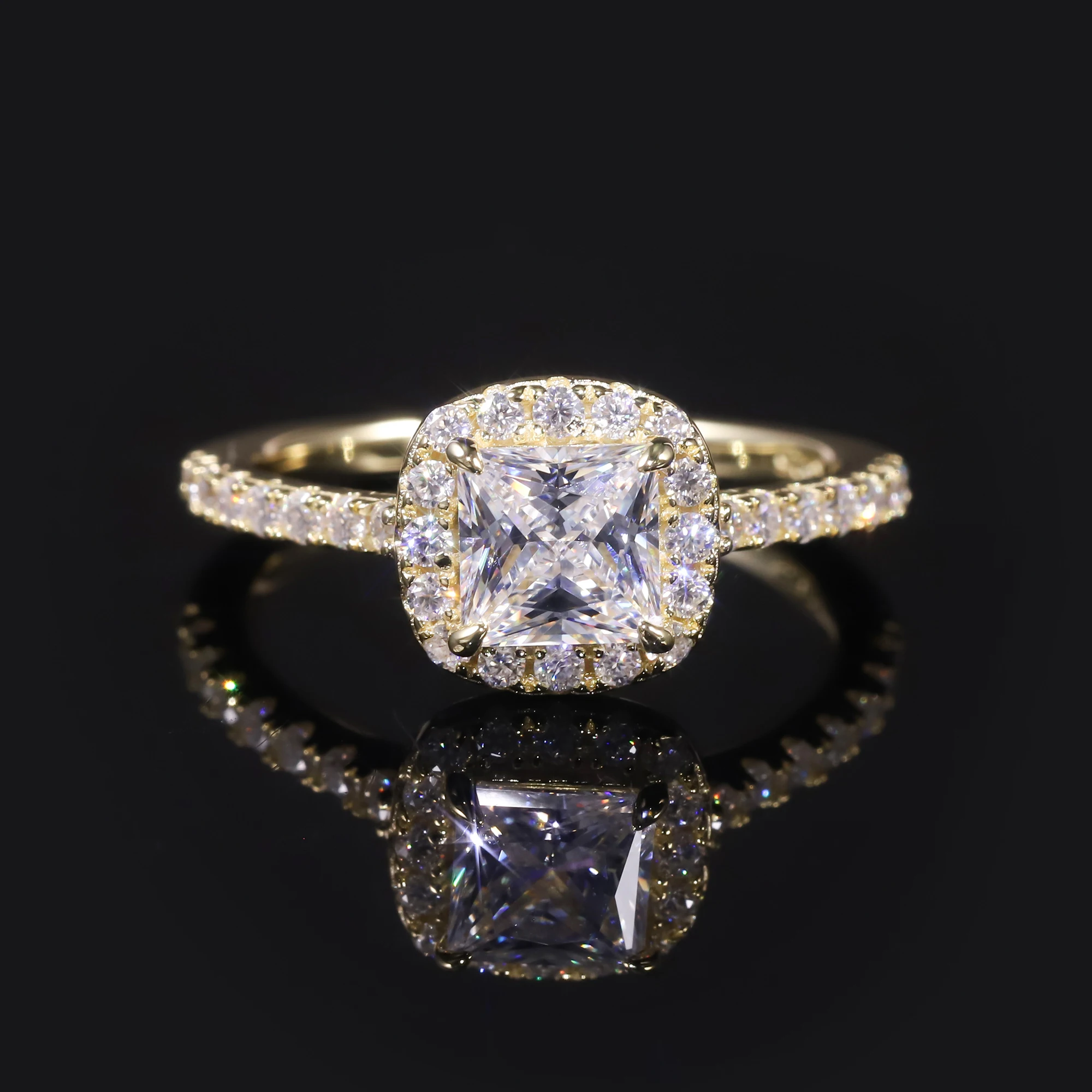 

GEM'S BALLET 1,0 карата, 5,5 мм, обручальное кольцо принцессы с муассанитом и боковыми камнями из 18-каратного золота, стерлинговое серебро 925 пробы