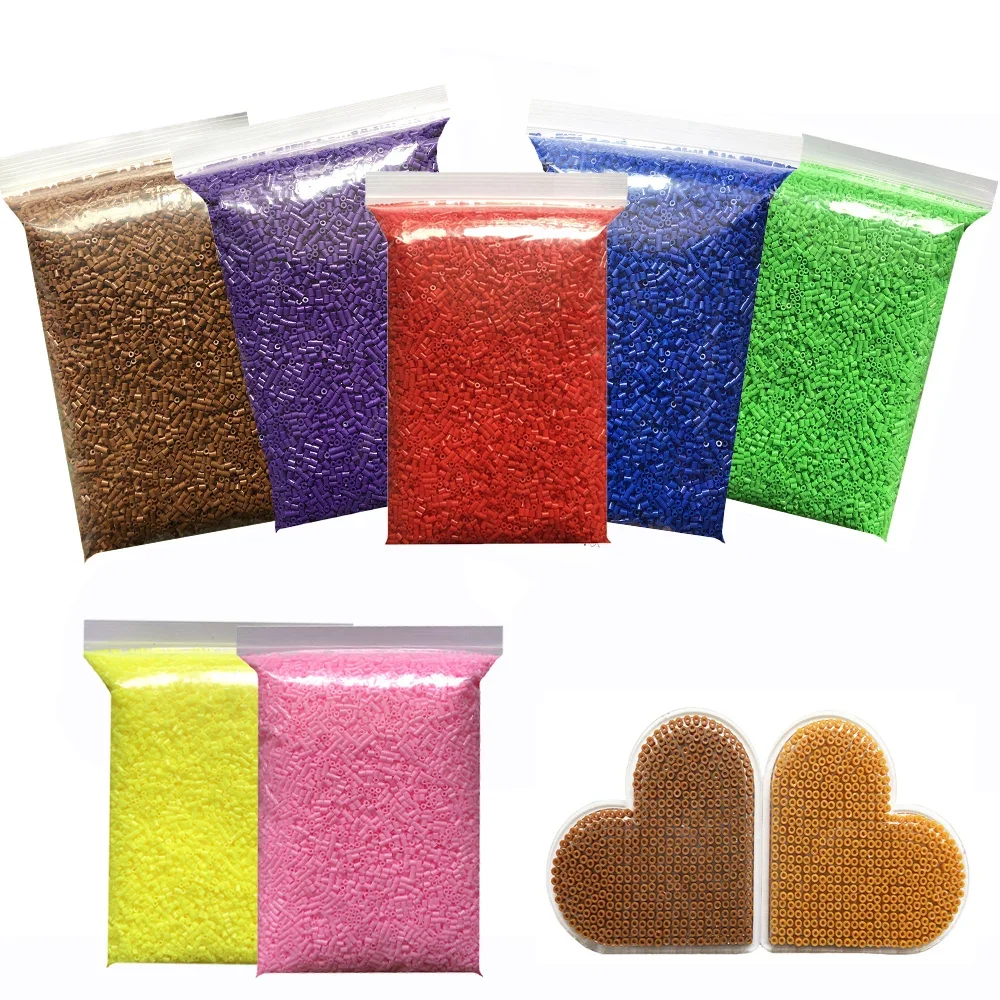 10000 sztuk / worek 2,6 mm Mini koraliki bezpiecznikowe 3D Pixel Puzzle Zabawka Koraliki do prasowania Koraliki do topienia dla dzieci Zabawki Ręcznie robione DIY Rzemiosło Dekoracje — zdjęcie 2