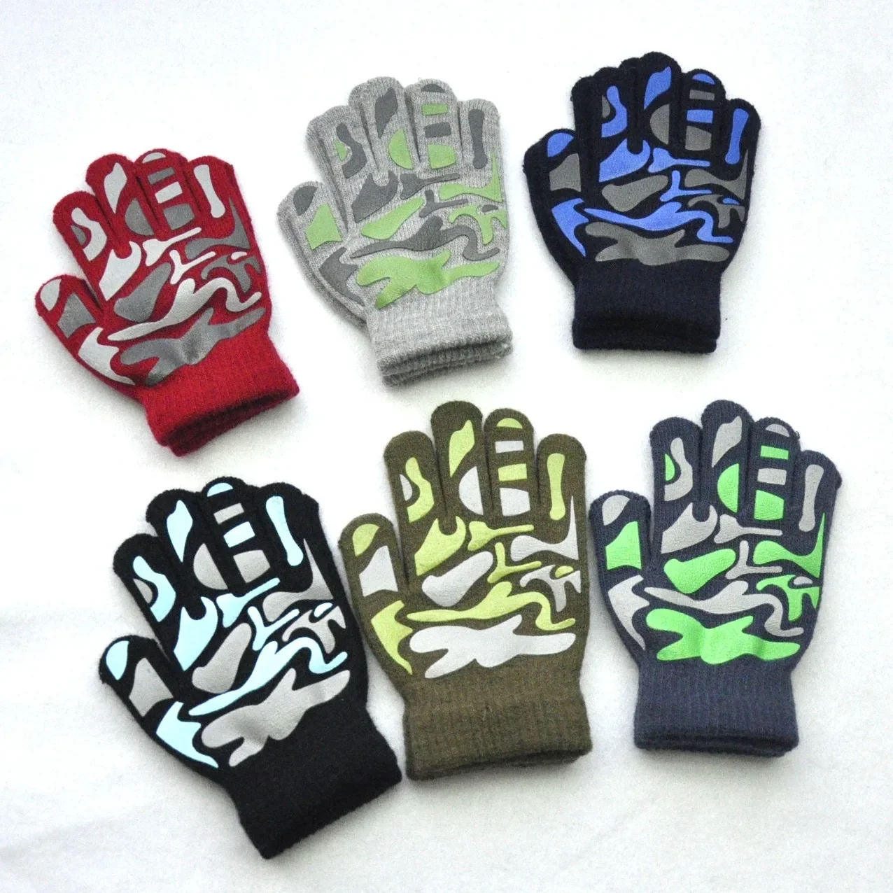 AliExpress Ayaco.Fan Children Camouflage Anti Slip Winter Knitted Warm Gloves For 4-10Y Boys Girls Student New Mittens Outdoor Cycling Skiing Gloves