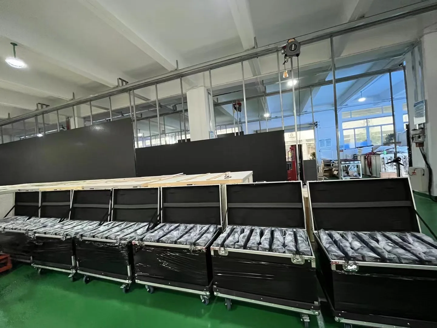 Rental Led display flight case P3.91& P4.81 500*1000mm diecasting aluminum 1 pack 6 rental led display flight case