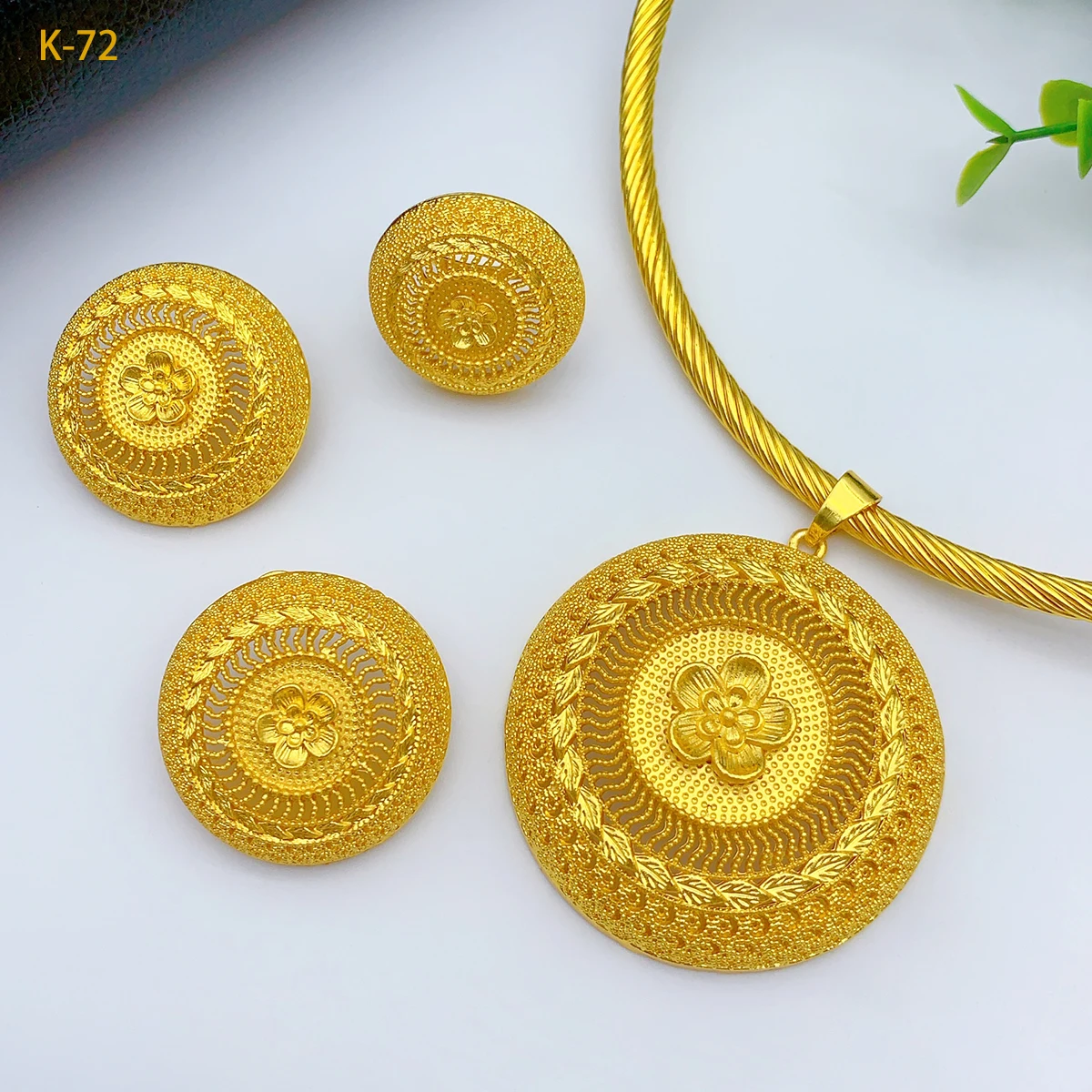 Thumbnail 2 - #37 New K Gold Earrings Arrivals