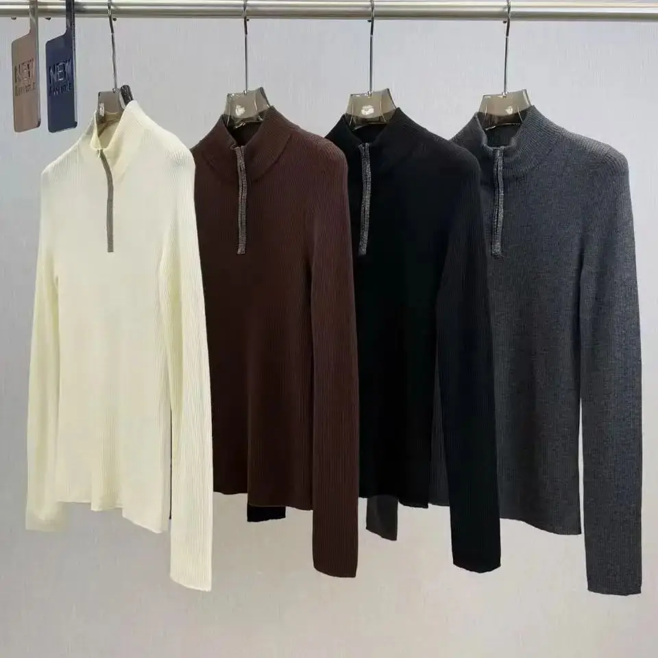 

Elegant half-zip long-sleeve knit base shirt