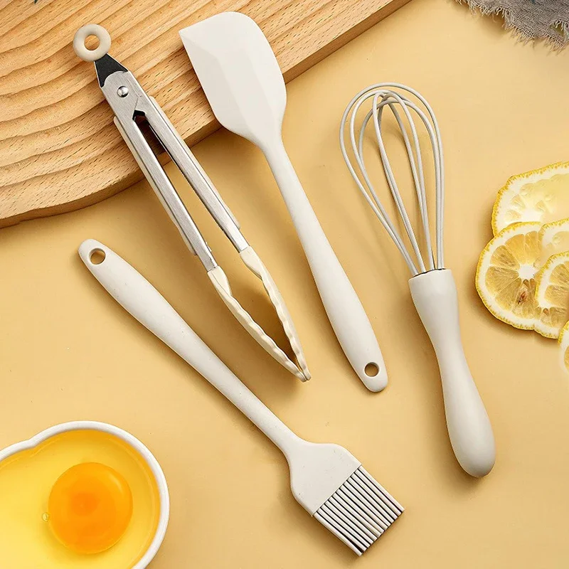 Mini batteur à œufs en silicone de qualité alimentaire, pince à aliments, mini outil de cuisson, ensemble de 4 pièces, mini grattoir de cuisson, brosse à huile, ensemble d'outils de cuisson