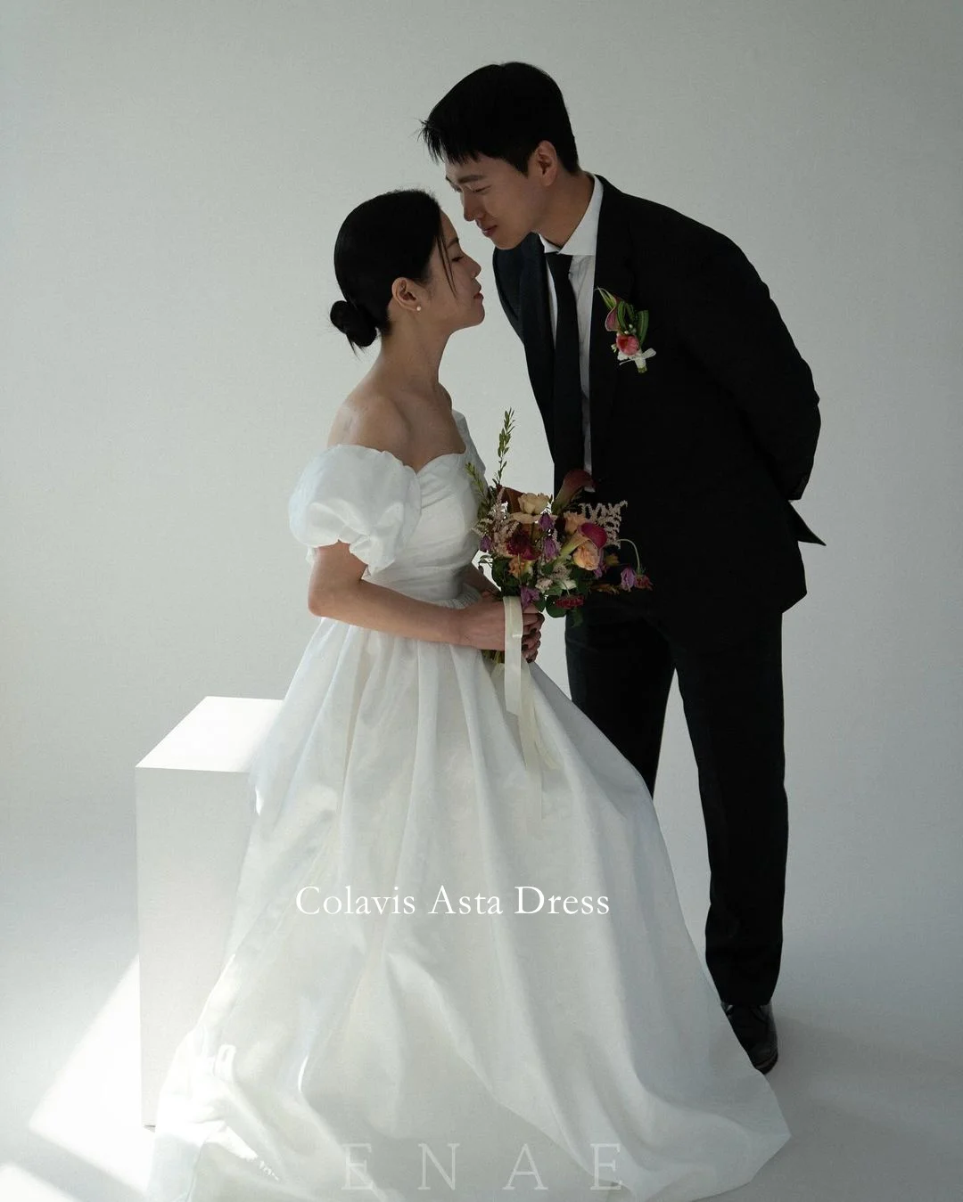 Colavis Asta Korean Wedding Dress Customized Bride Dress 웨딩드레스  Taffeta Removable Sleeves Photoshoot Wedding Gown Bridal