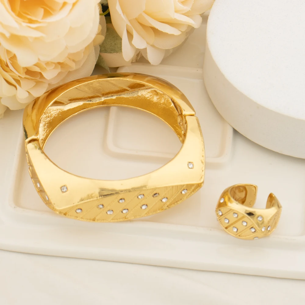Cuff Bracelet Women Italy Fashion Bangle with Ring Gold Color African Dubai Luxury Wedding Jewelry Set