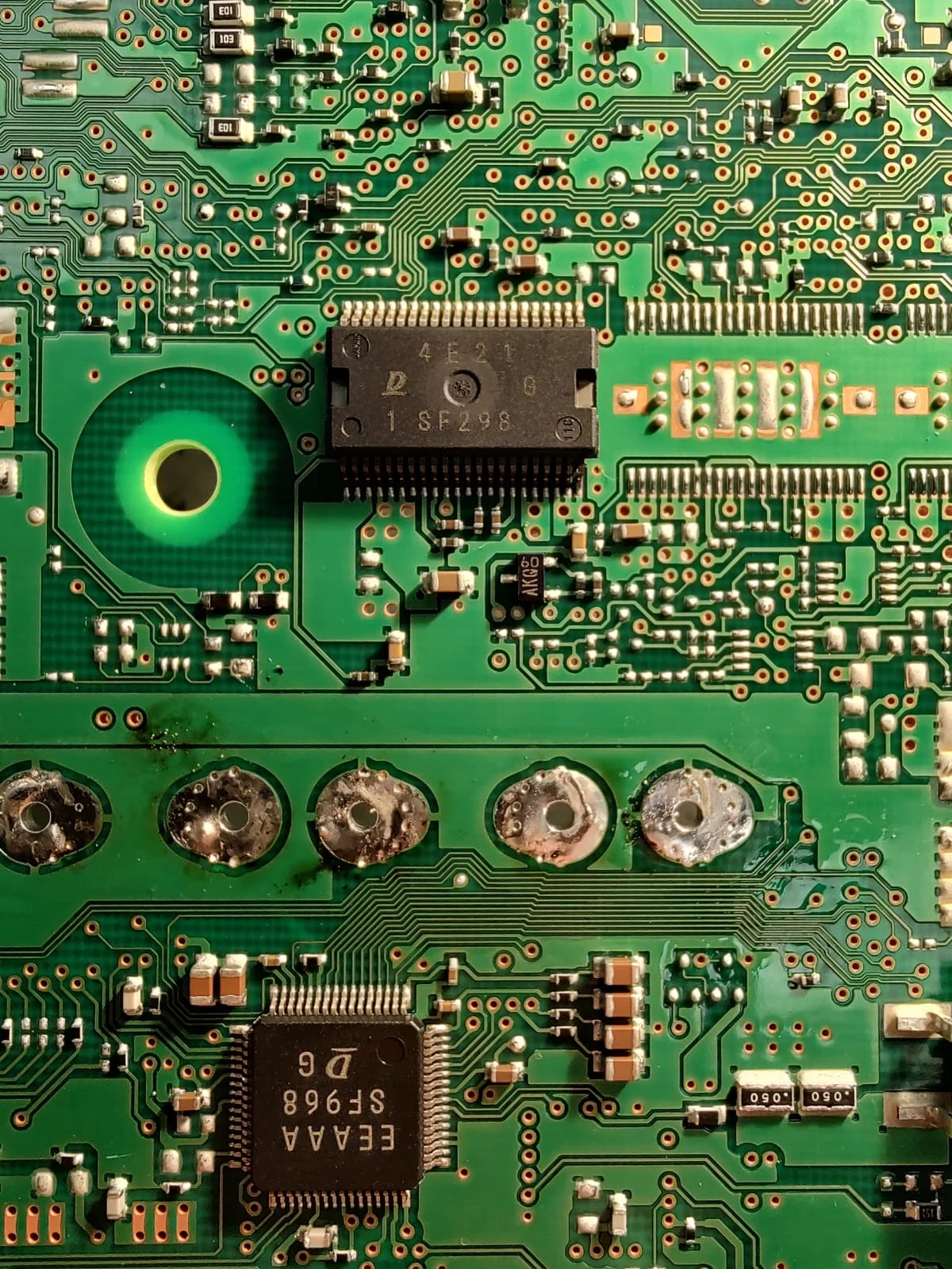 

sf298 sf968 chip microchip