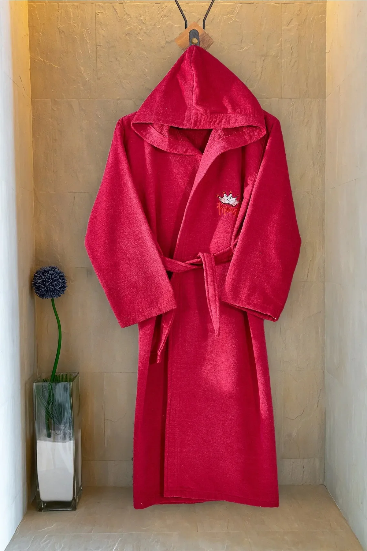 5-6 Old Bathrobe Set Enjoy Luxurious Comfort. Our Product is Produced From 100% Cotton Yarn.