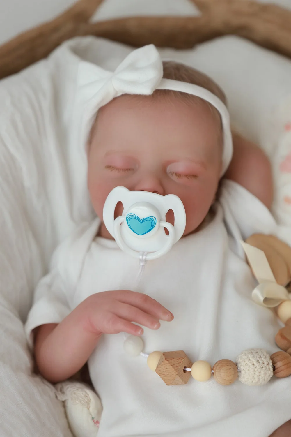 18 Inch Realistic Reborn Baby Girl Doll with Soft Cloth Body and Vinyl Limbs Sleeping Newborn Gift for Kids