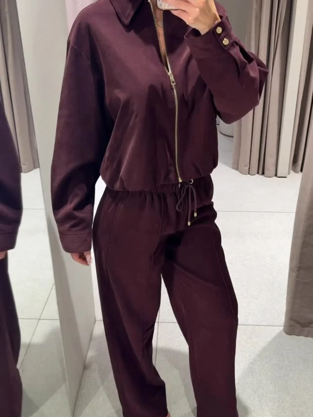 

Женский весенний повседневный комплект: куртка с отложным воротником, карманами и молнией, брюки на шнурке, свободный спортивный костюм для повседневной носки, коллекция 2026 года