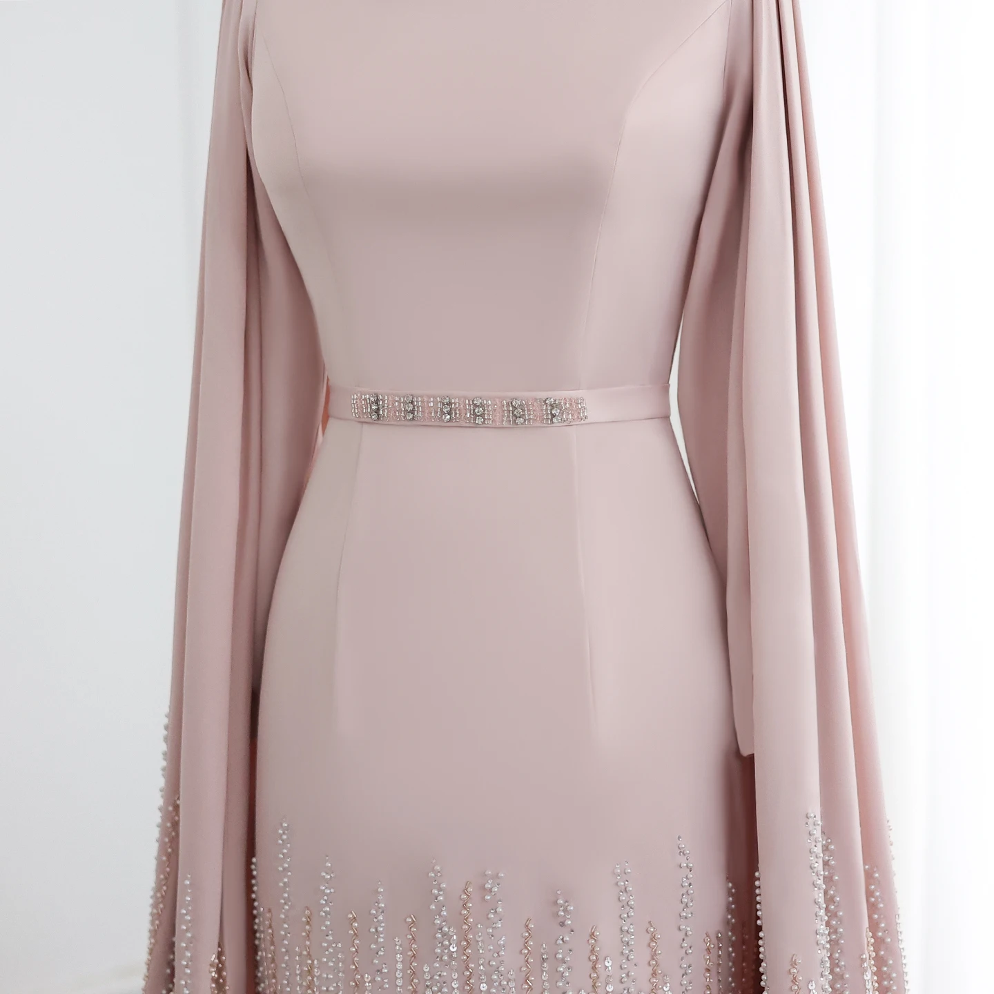 Sharon Said Luxuriöse Meerjungfrauen-Abendkleider in Nude mit Cape-Ärmeln und gestuften Rüschen für arabische Hochzeitsfeiern SS440 Maßanfertigung – Detail 28