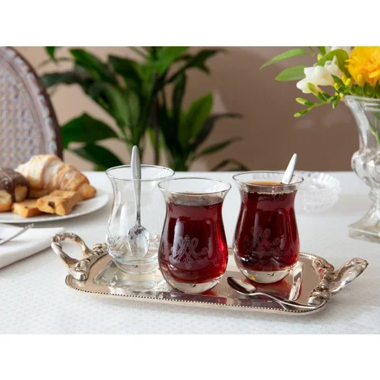 

Madame Coco Antoinette Set of 6 Tea Glasses