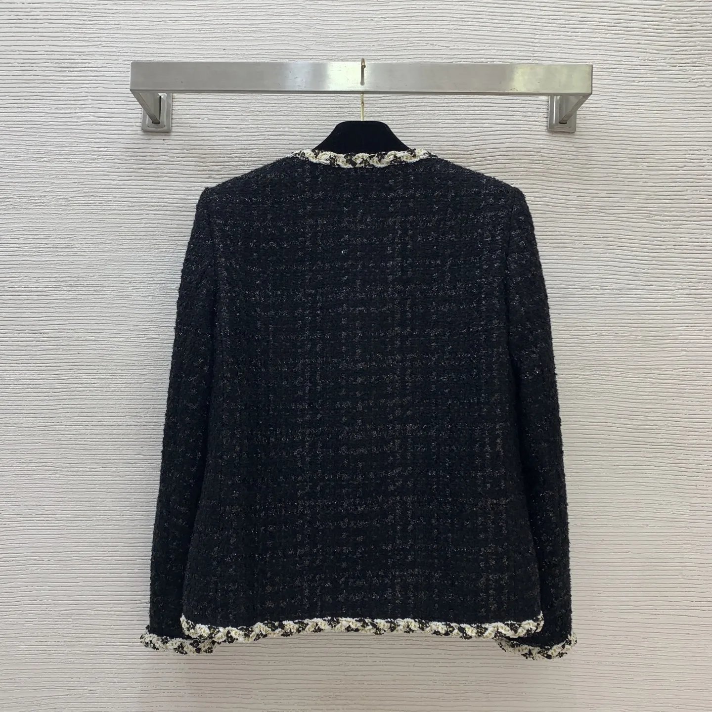 

Женская универсальная и модная маленькая ароматная куртка нового стиля с круглым вырезом и короткими рукавами