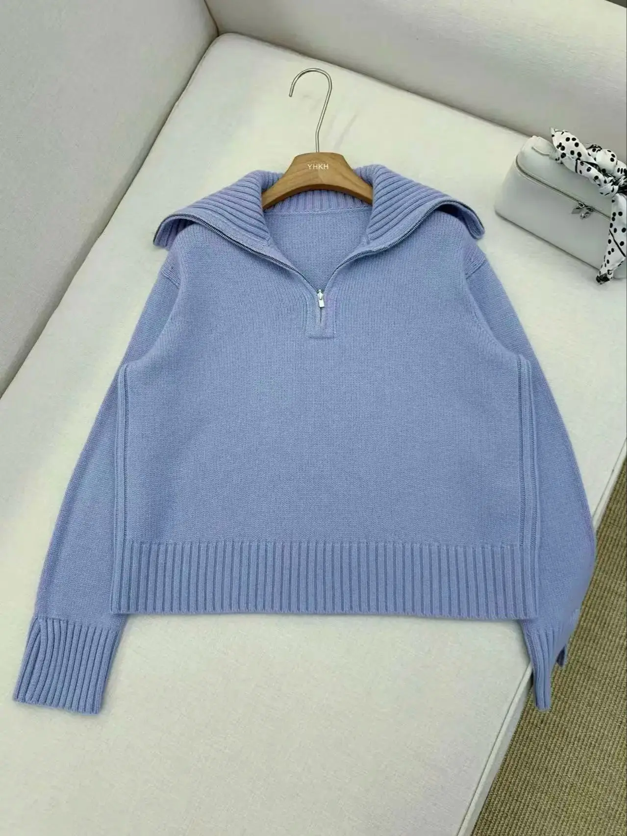 

Elegant women's solid color cashmere-wool big lapel collar knit sweater