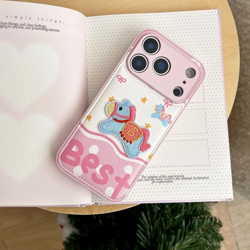Casing ponsel seri kuda poni berbahan kulit lucu dengan bordir garis-garis, cocok untuk iPhone14/15/16/17 Pro Max, casing pelindung baru