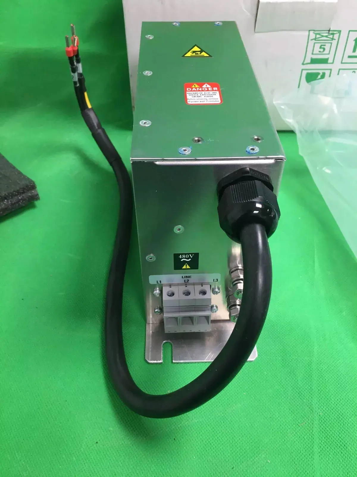 신제품 VW3A4702, 1 년 보증