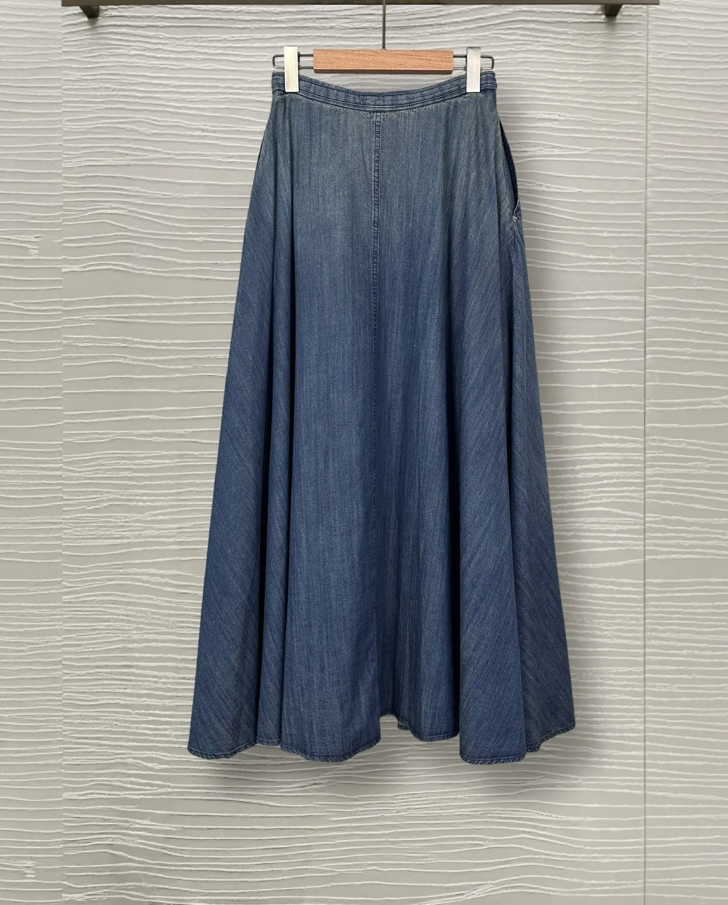 

2026 Summer Women's Tencel Denim Flare Midi Skirt High Waist Slim Fit A-Line Draped Skirt ZX18598