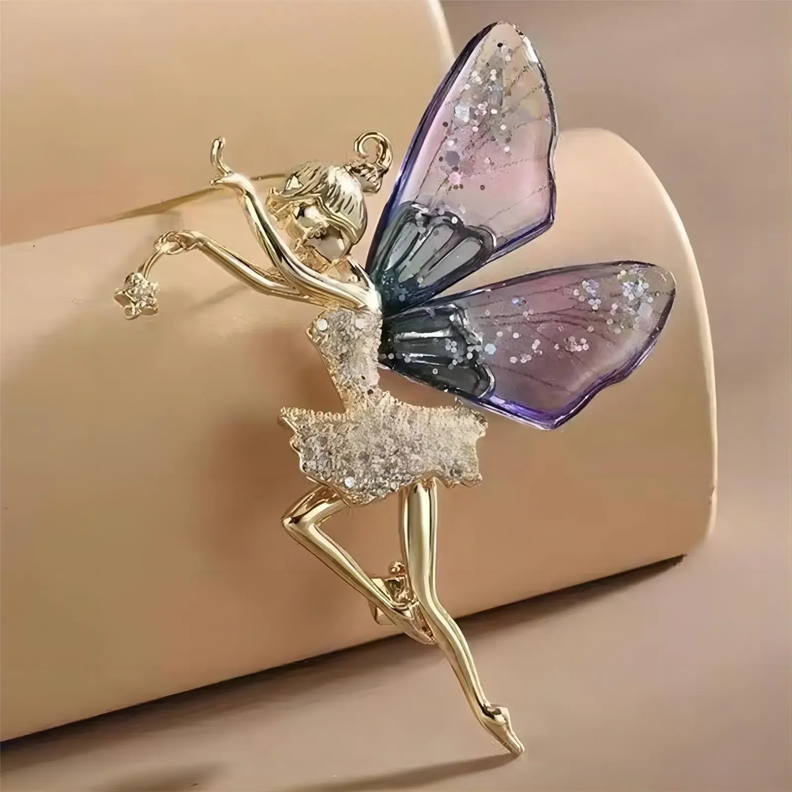 Trend ige Feen Elf Schmetterling Libelle Acryl Broschen für Frauen Mädchen mehrfarbige Kunststoff Insekt Geburtstags feier täglichen Schmuck