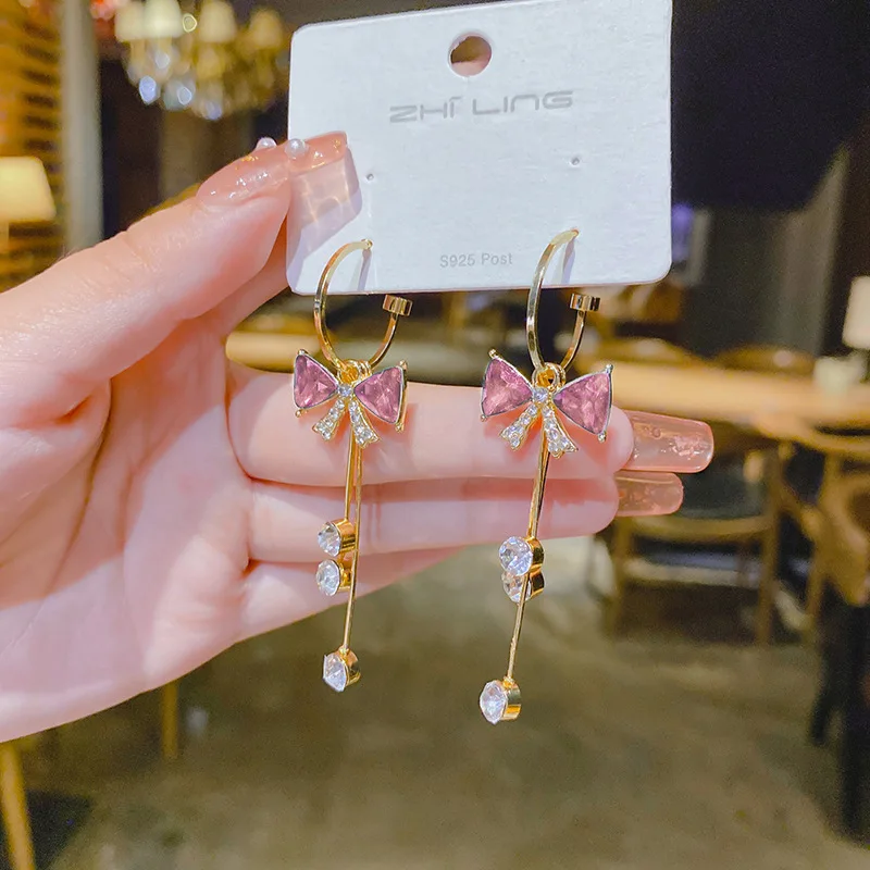 Exquisite Perlenmond-Asymmetrische Wassertropfen-Ohrringe für Frauen, Koreanische Mode Schmetterling Blumen Zirkon Ohrringe Hochzeitsschmuck – Detail 11