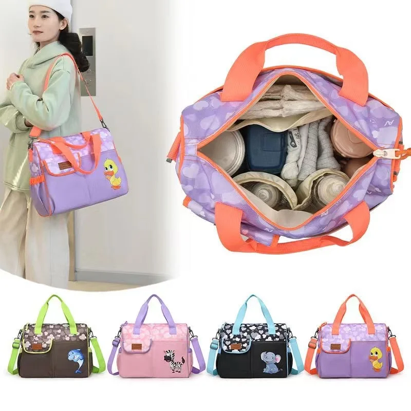 Fashion new mommy bag can carry commuter shoulder bag multi-functional large capacity aluminum foil insulation storage bag