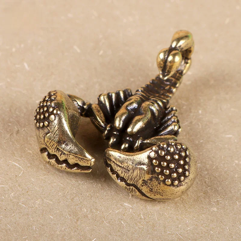 Mini Statue de Scorpion en laiton massif, porte-clés de voiture fait à la main, ornements artisanaux en cuivre, Figurines miniatures Vintage, décoration de bureau