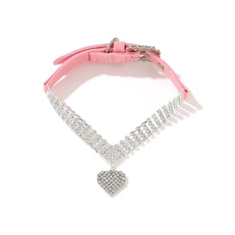

Pet Rhinestone Heart Pendant Collar – Adjustable Bling Necklace for Cats & Small Dogs